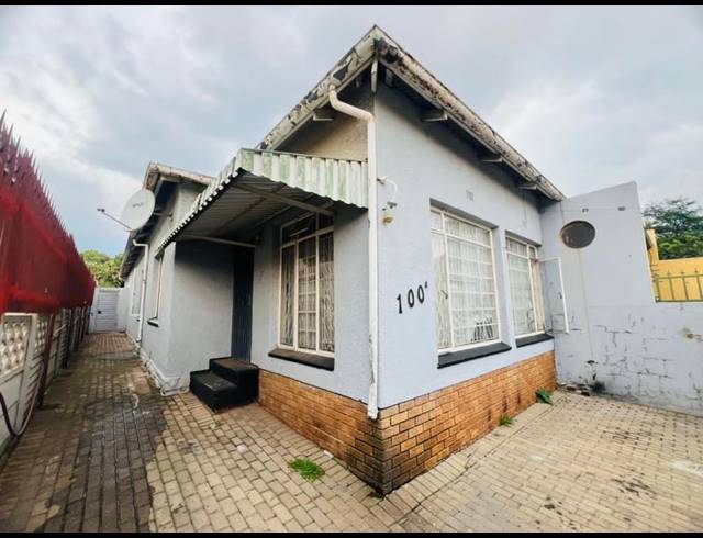 6 BEDROOM HOUSE FOR SALE IN BRIXTON